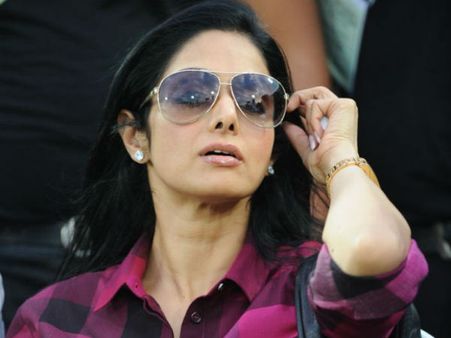 ஸ்ரீதேவியை தேடி வரும் காமெடி, குடும்ப பட வாய்ப்புகள்