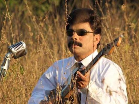 நடிக்காத நாளுக்கெல்லாம் சம்பளம் கேட்கிறார் பவரு - இயக்குநர் விஜய் மில்டன்