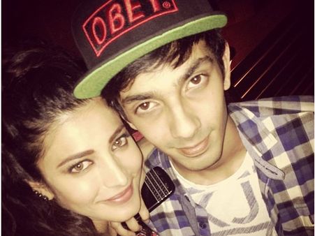 ஹன்சிகாவுக்காக குரல் கொடுத்த ஸ்ருதி ஹாஸன்