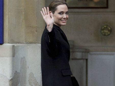 ஏஞ்சலினா ஜூலீயின் சம்பளம் எவ்ளோ தெரியுமா?