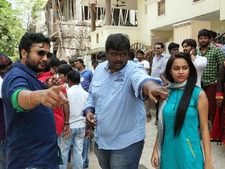 சூது கவ்வும் சிம்ஹா - அதிதி நடிக்கும் ஆக்ஷன் த்ரில்லர் உறுமீன்!