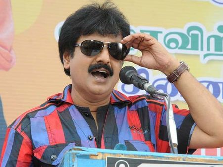 இப்பவே நான் அரசியல்வாதிதான்! - நடிகர் விவேக்