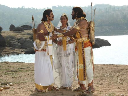 வெற்றிகரமான இரண்டாம் ஆண்டில் மகாபாரதம்