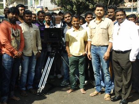 ஏப்ரல் 14-ல் விஜய் - ஏ ஆர் முருகதாஸ் பட டீசர்!