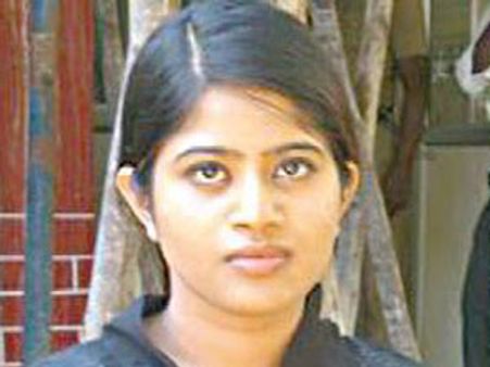 தயாரிப்பாளர், இயக்குநர் மீது ஆபாசப் புகார் கூறியதால் விளம்பரப்படத்திலிருந்து நடிகை நீக்கம்