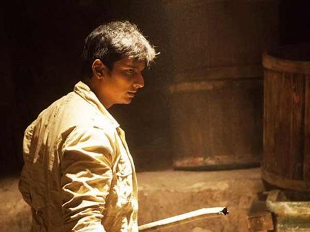 கோடம்பாக்கம் பூரா குத்துமயமா இருக்கே!