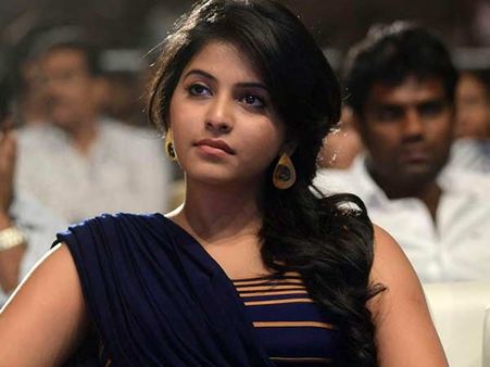 புதிய தெலுங்குப் படத்தில் ஒப்பந்தமானார் அஞ்சலி!