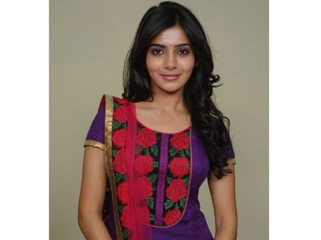 விஜய் படத்திற்காக ஆந்திரா வெயிலில் காய்ந்து கருவாடாகும் சமந்தா