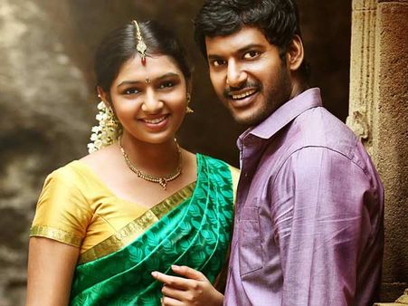 லட்சுமி மேனனுடன் நட்பைத் தாண்டி எதுவுமில்லை! - விஷால்