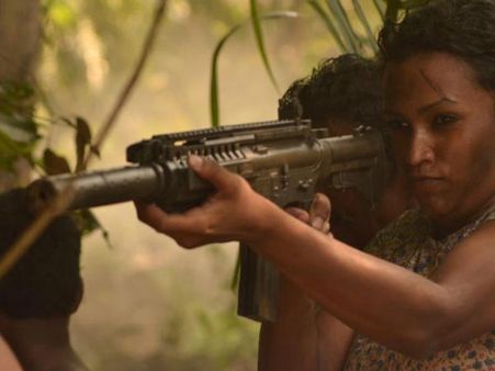 ஈழ ஆதரவாளர்கள் கொந்தளிப்பு எதிரொலி- இனம் படத்தில் 5 காட்சிகள் நீக்கம்!!