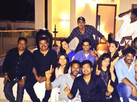 பிரபுதேவா கொடுத்த மது விருந்து: விடிய விடிய ஆட்டம் போட்ட விஜய், சித்தார்த்