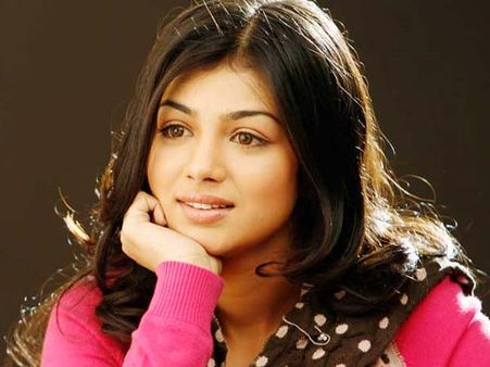 மாமனாரின் பேச்சு வெட்கப்படும்படி இருக்கிறது: அபு ஆஸ்மியின் மருமகள் நடிகை ஆயிஷா