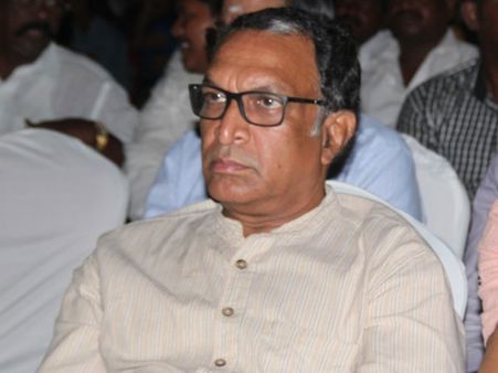 ரஜினி, கமல் படங்களோடு போட்டி போடாதீர்கள் - இளம் நடிகர்களுக்கு நாசர் அட்வைஸ்