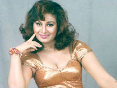 உழைப்பாளர்கள் தினத்திற்கும் நடிகை பபிதாவுக்கும் என்ன சம்பந்தம்..?