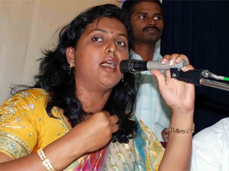 விசைத் தறியில் நெசவு நெய்து வாக்கு சேகரித்த ரோஜா!