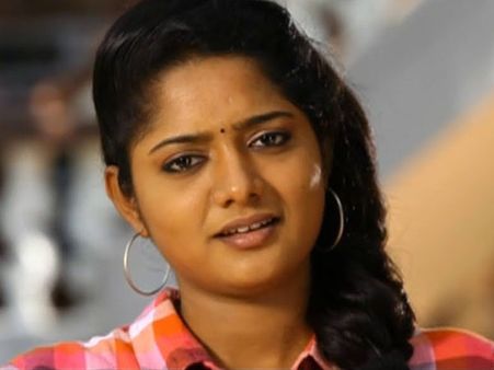 ஹன்சிகாவின் தங்கையான 'ஆபிஸ்' மதுமிலா