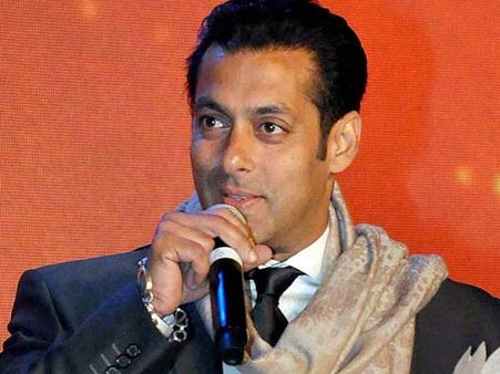 நடிகர் சல்மானுக்கு எதிராக சாட்சி கூறியவரை ரூ. 5 லட்சத்தை வாங்கிக்கிட்டு ஓடிப் போக மிரட்டல்