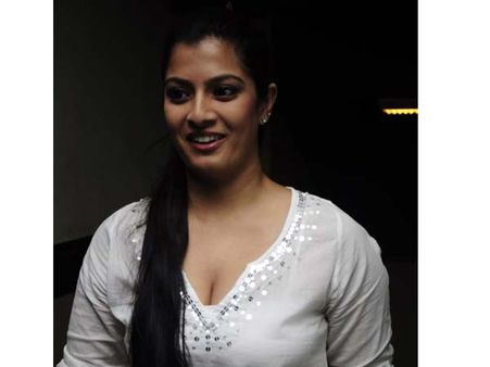 பாலா படத்துக்காக 10 கிலோ எடை குறைந்த வரலட்சுமி