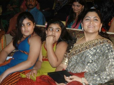 அன்னையர் தினம்: கோலிவுட்டின் அழகிய அம்மாக்கள்