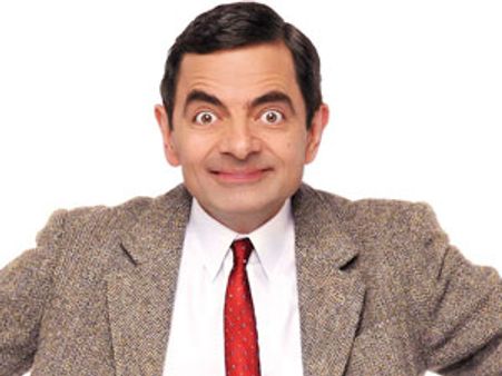 கார் விபத்தில் சிக்கிய தொழிலதிபருக்கு உதவிய மிஸ்டர் பீன்... மீட்புக்குழுவினர் பாராட்டு