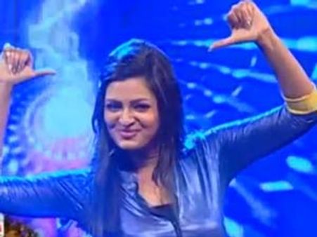 சீரியல் நடிகை ஆனந்தியின் சினிமா என்ட்ரி- மீகாமன் படத்தில் அறிமுகம்