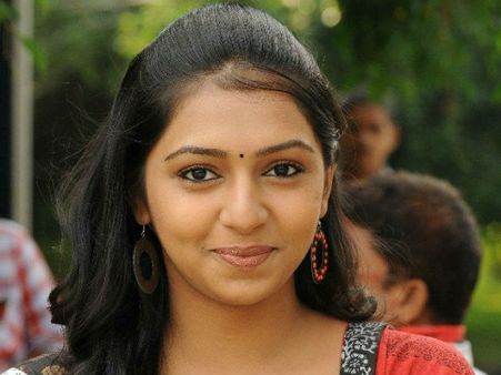 கொம்பன் படத்தில் கார்த்தியுடன் ஜோடி சேரும் லட்சுமி மேனன்