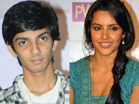 அனிருத்தை காதலிக்கவில்லை... நாங்கள் நண்பர்கள் தான்: பிரியா ஆனந்த்