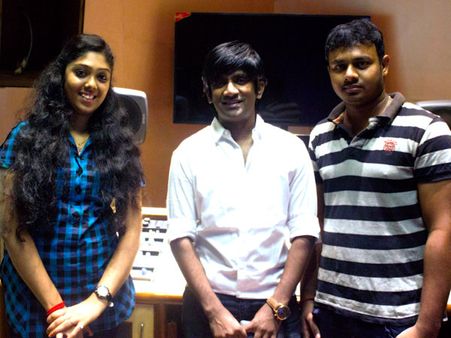 சினிமாவில் பின்னணிப் பாடகர் ஆக வாய்ப்பு: ஆன்லைன் போட்டி