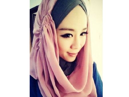 இஸ்லாம் மதத்திற்கு மாறிய மலேசிய கவர்ச்சி நடிகை