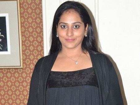 ‘தல’ ‘தளபதி’ மீண்டும் சேர்ந்து நடிக்கணும்: மெட்டி ஒலி காயத்ரி