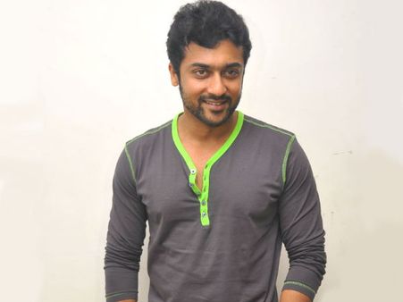 இன்று சூர்யா பிறந்த நாள்.. ரசிகர்கள் கொண்டாட்டம்!