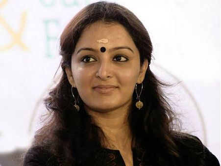 விவாகரத்து வழக்கு.. கண்ணீருடன் வெளியேறிய மஞ்சு வாரியர்... ஜனவரியில் விசாரணை!