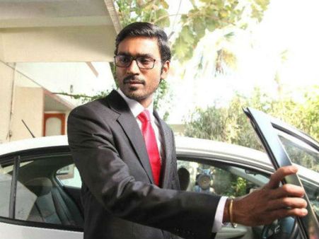 மறைந்த நடிகர் ரகுவரனுக்கு அஞ்சலி... வேலையில்லாப் பட்டதாரி படத்தில் தனுஷ் பெயர் ரகுவரன்!