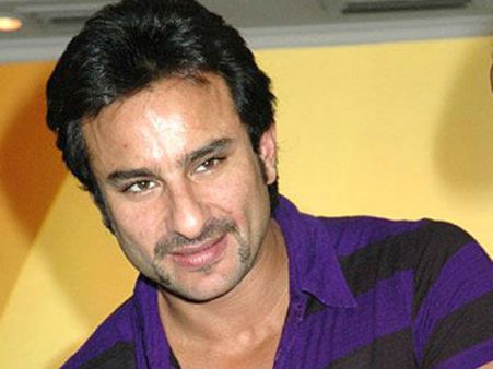 சின்ன சண்டைக்காக நடிகர் சயீப் அலி கானின் பத்மஸ்ரீ விருதை பறிக்கும் திட்டம் இல்லை: மத்திய அரசு