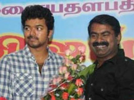 தமிழர் பிரச்சனை என்றால் முதல் ஆளாக குரல் கொடுக்கும் விஜய் அரசியலுக்கு வரணும்: சீமான்