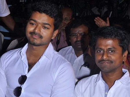 'விஜய், முருகதாஸ் வீடுகள், லைகா சென்னை அலுவலகத்தை முற்றுகையிடுவோம்!'- மாணவர்கள்