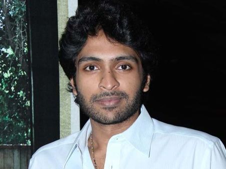 சிகரம் தொடு படத்துக்குப் பிறகு விஜய்யுடன் இணையும் விக்ரம் பிரபு!