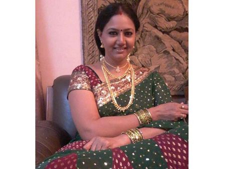 மீண்டும் மேக்கப் போடும் 'ஓ போடு' ராணி!