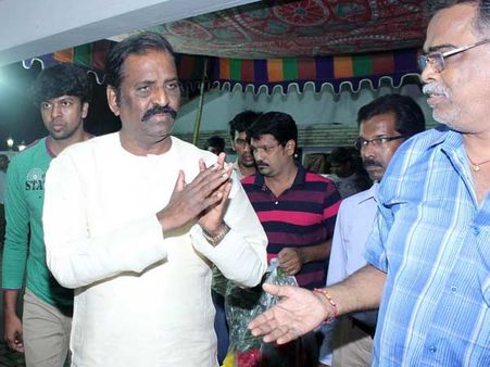 பாலச்சந்தர் மகன் கைலாசம் உடலுக்கு மு.க. ஸ்டாலின், கமல், லதா ரஜினி அஞ்சலி!