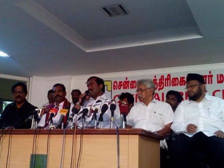 கத்தி, புலிப்பார்வையை வெளியிடக் கூடாது: 65 அமைப்புகளின் பிரதிநிதிகள் ஒன்று திரண்டு போர்க்கொடி!!