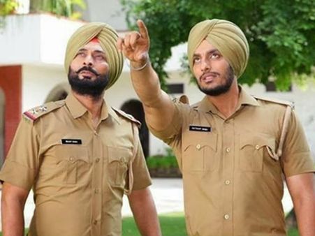‘பஞ்சாப்பின் வைரங்கள்’ என இந்திரா காந்தி கொலையாளிகளுக்கு புகழாரம்- காம் தே ஹீரே படத்திற்கு எதிர்ப்பு