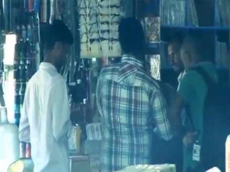 திருட்டு விசிடி: பர்மா பஜாரில் பார்த்திபன் நடத்திய ரெய்ட்!