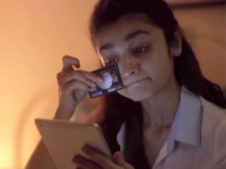 நடிகை ஆலியா பட் செய்தது தான் சொந்த செலவில் சூனியம் வைப்பதோ?