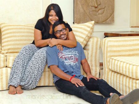செல்வராகவன் கதையை இயக்கும் மனைவி கீதாஞ்சலி