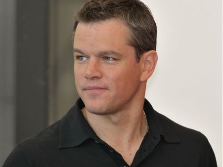 அய்யய்யே, பல வீட்டு 'வெஸ்டர்ன் டாய்லெட்' நீரில் குளியல் போட்ட ஹாலிவுட் நடிகர்