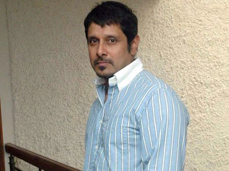 'ஐ' படத்திற்காக 60 கிலோ குறைத்து, 12 மணிநேரம் மேக்கப் போட்ட விக்ரம்