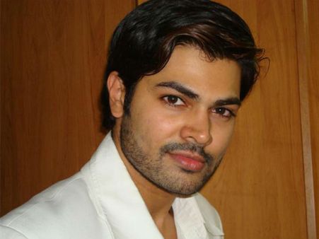 வேந்தர் வீட்டு கல்யாணம் நடத்த வந்த கணேஷ் வெங்கட்ராமன்