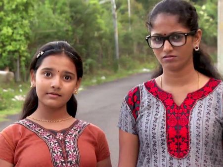 பெற்றோர்களே உஷார்... சீரியல்கள் உங்கள் வீட்டு ‘சிறுசுகளுக்கு’ என்ன சொல்லித் தருகின்றன..?