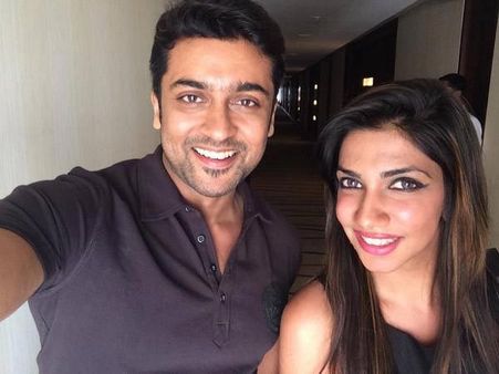 சூர்யாவுடன் செல்ஃபி எடுத்துக் கொண்ட பாவனா