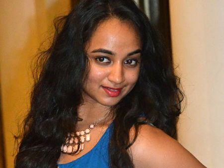 காஷ்மீர் வெள்ளத்தில் சிக்கிய மலையாள நடிகை அபூர்வா போஸ்